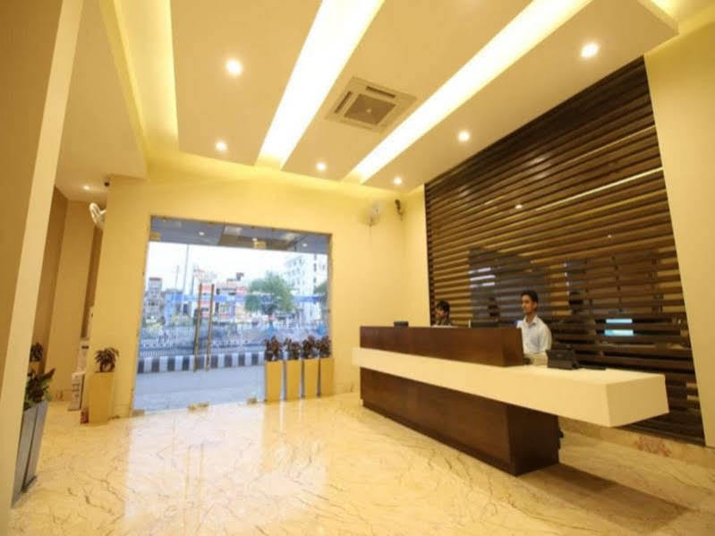 Hotel Le Roi Raipur At Raipur Railway Station Екстер'єр фото