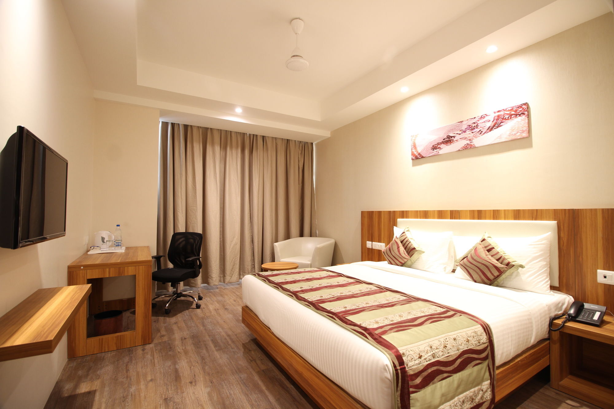 Hotel Le Roi Raipur At Raipur Railway Station Екстер'єр фото