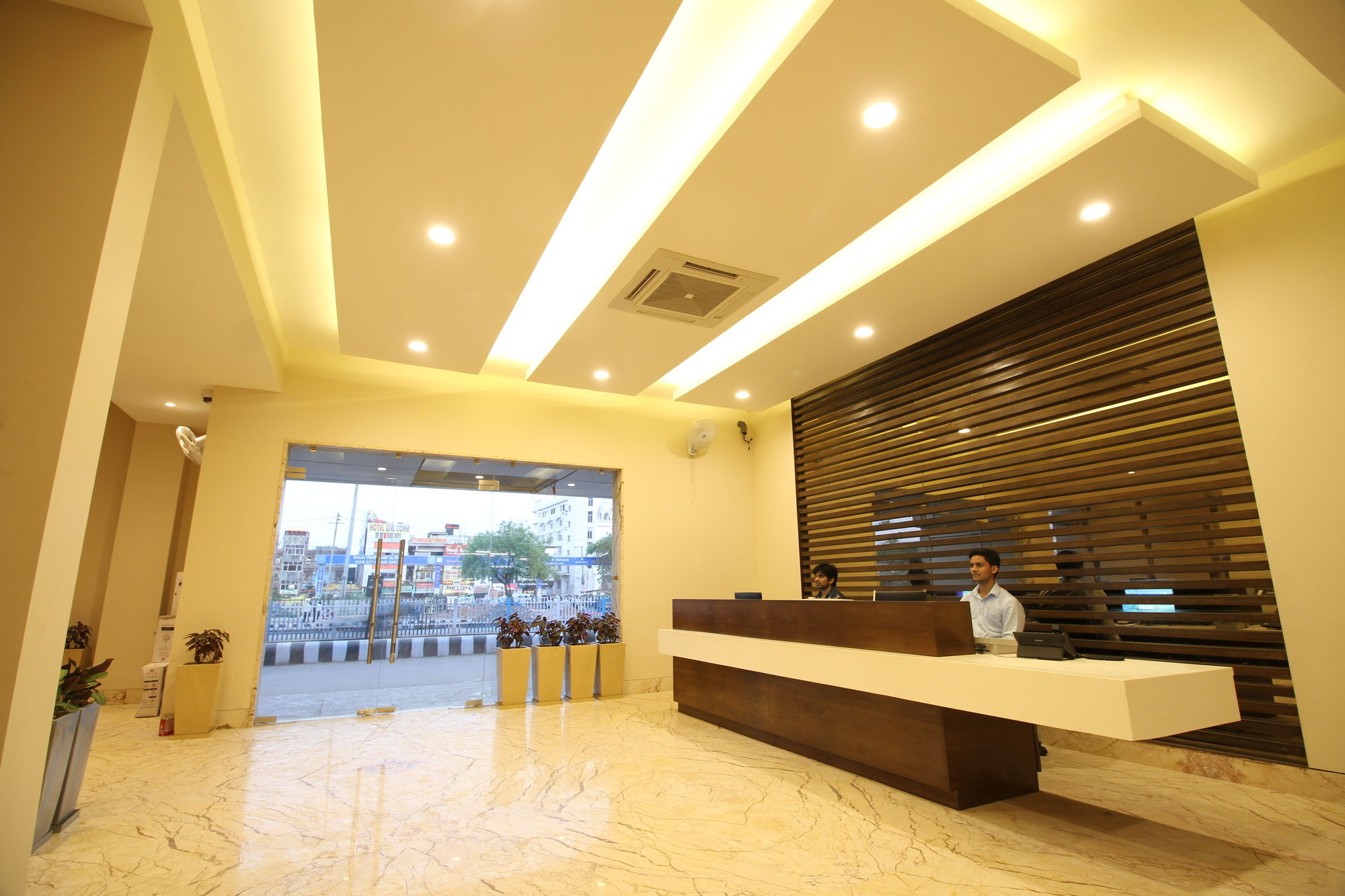 Hotel Le Roi Raipur At Raipur Railway Station Екстер'єр фото